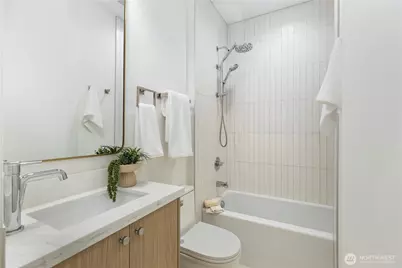 2328 Franklin Avenue E #C, Seattle, WA 98102 - Photo 15