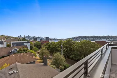 2328 Franklin Avenue E #C, Seattle, WA 98102 - Photo 31