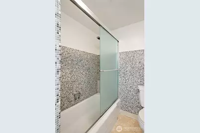 2500 81st Avenue SE #351, Mercer Island, WA 98040 - Photo 19