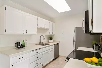 2500 81st Avenue SE #351, Mercer Island, WA 98040 - Photo 13