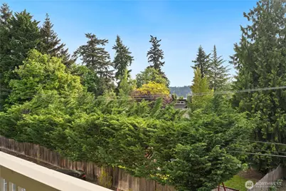 2500 81st Avenue SE #351, Mercer Island, WA 98040 - Photo 5