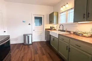 218 Washington Ave N, Eatonville, WA 98328 - Photo 3