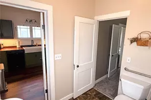 218 Washington Ave N, Eatonville, WA 98328 - Photo 5