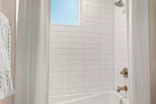 910 15th Ave, Seattle, WA 98122 - Photo 11