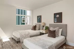 910 15th Ave, Seattle, WA 98122 - Photo 9