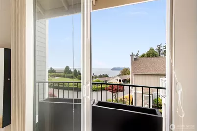 10919 E Villa Monte Drive, Mukilteo, WA 98275 - Photo 23