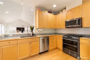 10919 E Villa Monte Dr, Mukilteo, WA 98275 - Photo 19
