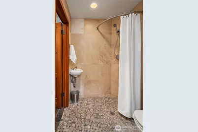 9520 NE 16th Street, Clyde Hill, WA 98004 - Photo 23