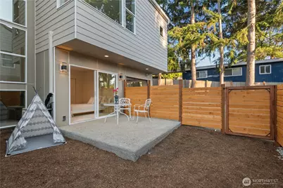 12749 37th Avenue NE, Seattle, WA 98125 - Photo 33