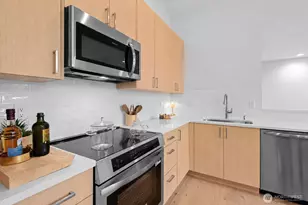 12749 37th Ave NE, Seattle, WA 98125 - Photo 5