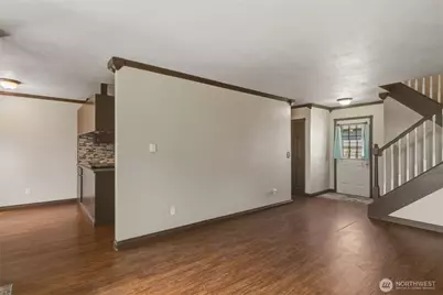 225 W Highland Avenue, Chelan, WA 98816 - Photo 5