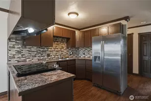 225 W Highland Ave, Chelan, WA 98816 - Photo 9