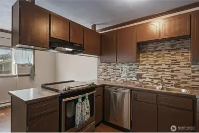 225 W Highland Avenue, Chelan, WA 98816 - Photo 11