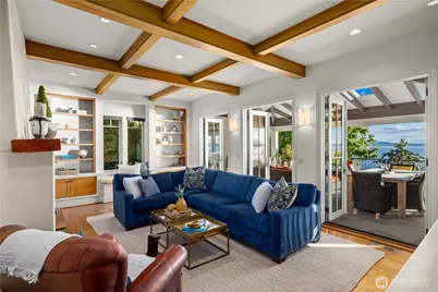 2555 Magnolia Boulevard W, Seattle, WA 98199 - Photo 9