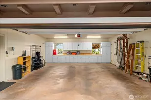 2555 Magnolia Blvd W, Seattle, WA 98199 - Photo 27
