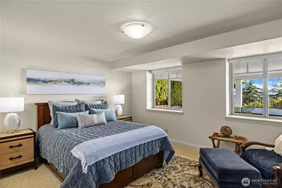 2555 Magnolia Boulevard W, Seattle, WA 98199 - Photo 21