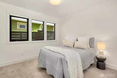 3240 32nd Avenue W, Seattle, WA 98199 - Photo 29
