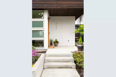 4440 Renton Avenue S, Seattle, WA 98108 - Photo 5