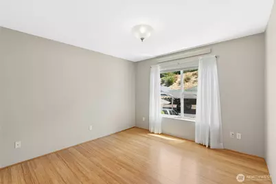 1652 25th Place NE #203, Issaquah, WA 98029 - Photo 17