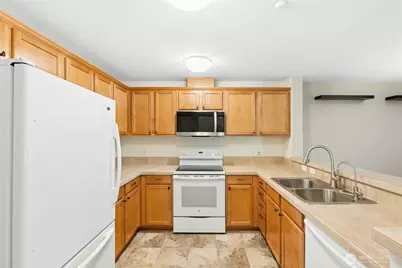 1652 25th Place NE #203, Issaquah, WA 98029 - Photo 15