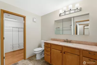 1652 25th Place NE #203, Issaquah, WA 98029 - Photo 19