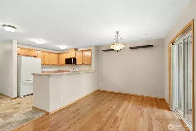 1652 25th Place NE #203, Issaquah, WA 98029 - Photo 11