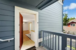 1652 25th Pl NE, Issaquah, WA 98029 - Photo 3