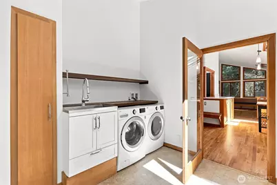 13193 N Madison Avenue NE, Bainbridge Island, WA 98110 - Photo 33