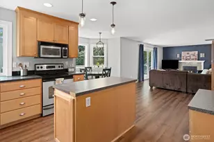 317 66th Ave NE, Tacoma, WA 98422 - Photo 5