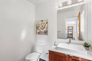 1018 NE 103rd St, Seattle, WA 98125 - Photo 11