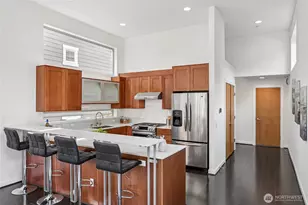 1018 NE 103rd St, Seattle, WA 98125 - Photo 9