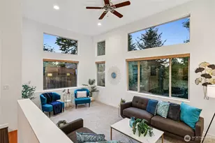 1018 NE 103rd St, Seattle, WA 98125 - Photo 5
