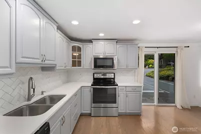 12716 NE 120th Street #H1, Kirkland, WA 98034 - Photo 15