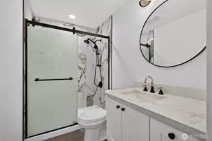 733 S Lake St, Kirkland, WA 98033 - Photo 15