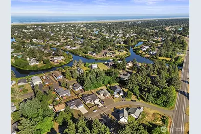 112 Seagate Street SW, Ocean Shores, WA 98569 - Photo 13