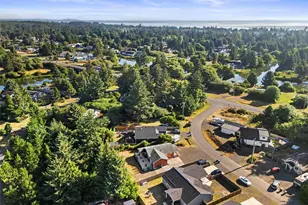 112 Seagate St SW, Ocean Shores, WA 98569 - Photo 9