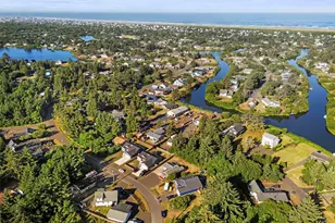 112 Seagate St SW, Ocean Shores, WA 98569 - Photo 11
