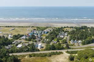 127 N First St, Pacific Beach, WA 98571 - Photo 37