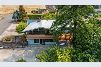 19505 45th Avenue NE, Lake Forest Park, WA 98155 - Photo 5
