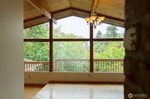 19505 45th Ave NE, Lake Forest Park, WA 98155 - Photo 23