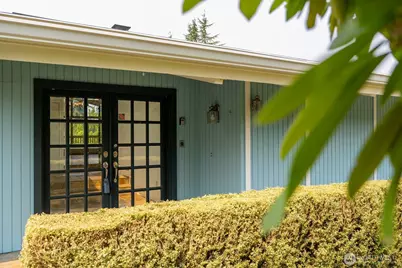 19505 45th Avenue NE, Lake Forest Park, WA 98155 - Photo 3