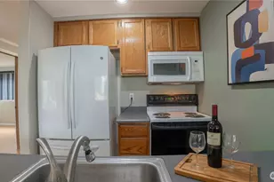 22242 24th Ave S, Des Moines, WA 98198 - Photo 7