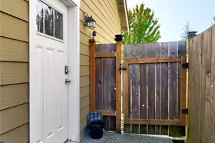 1758 Hillcrest Loop, Mount Vernon, WA 98274 - Photo 27