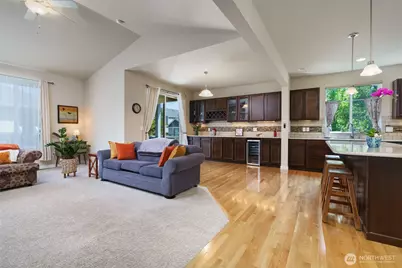 1758 Hillcrest Loop, Mount Vernon, WA 98274 - Photo 9