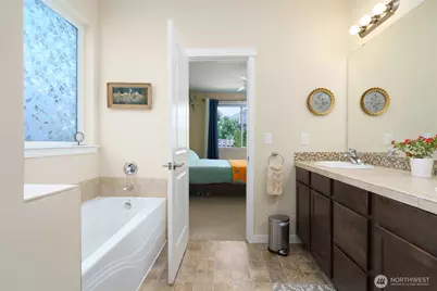 1758 Hillcrest Loop, Mount Vernon, WA 98274 - Photo 23