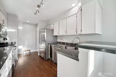 10834 NE 68th St #B6, Kirkland, WA 98033 - Photo 9