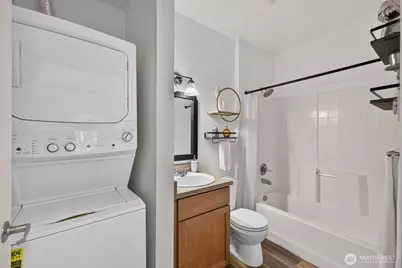 1220 E Columbia Street #202, Seattle, WA 98122 - Photo 13
