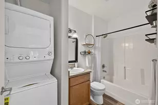 1220 E Columbia St, Seattle, WA 98122 - Photo 13