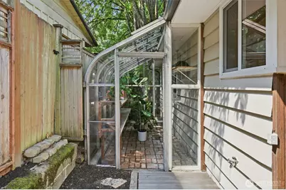 549 NW 205th Street, Shoreline, WA 98177 - Photo 33