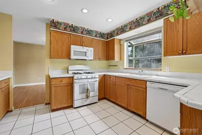 11121 SE 271st Street, Kent, WA 98030 - Photo 15